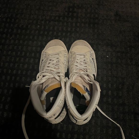 Nike Blazers - Picture 3 of 3